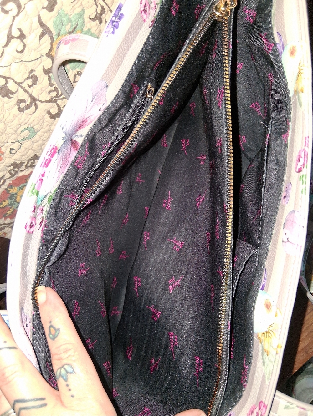 Betsey Johnson Grey Embossed Tote - Picture 4 of 9